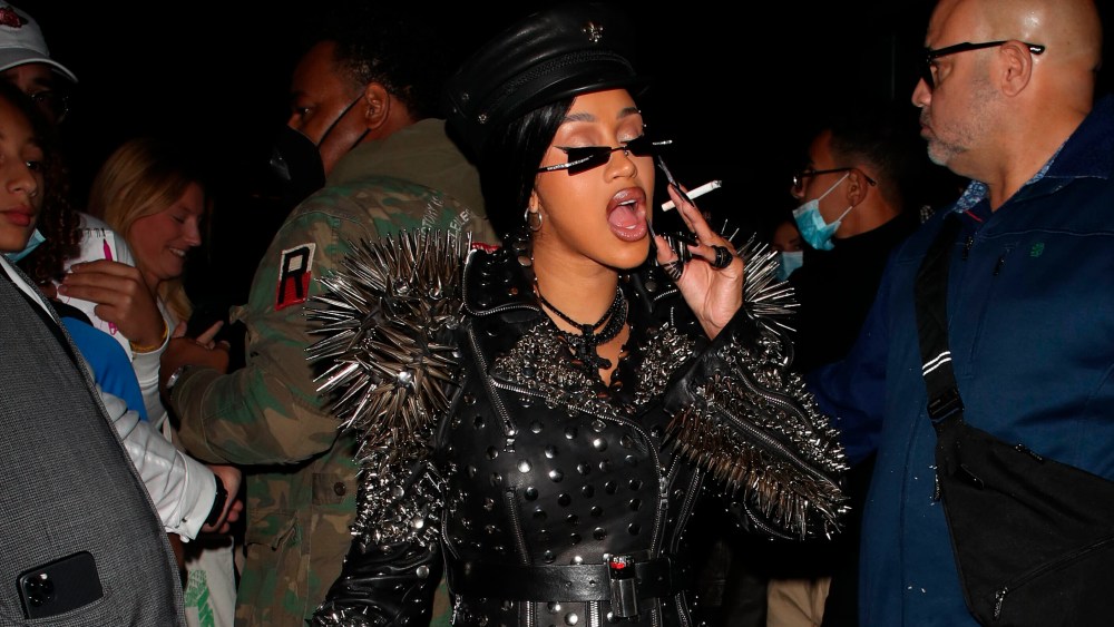 Photo by: KGC-168/STAR MAX/IPx 9/30/21 Cardi B is seen in Paris, France.